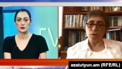 Журналистка Радио Азатутюн Ануш Мкртчян по Скайпу беседует с Анаит Абад, 21 марта 2018 г.