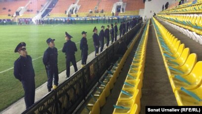 Желіде атақты адамдардың секс таспаларын қараңыз Барбара Брылсканың секс көріністері