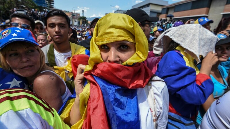 В Венесуэлу не пустили депутатов Европарламента, не объяснив причину запрета