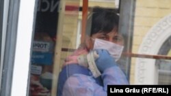 Taxatoare într-un troleibuz din Chișinău, în plină epidemie de coronavirus, Chisinau, 24 martie 2020