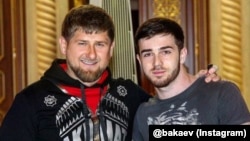 Chechen leader Ramzan Kadyrov (left) with singer Zelimkhan Bakayev (file photo)