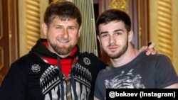 Эту фотографию с Рамзаном Кадыровым Бакаев опубликовал с подписью "Вместо тысячи слов"