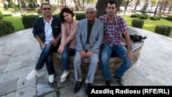 Arxiv fotosu: Professor Rafiq Əliyev AzadlıqRadiosunun əməkdaşları ilə. Bakı, 22 oktyabr 2012