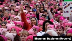 Një ditë pas inaugurimit të presidentit amerikan, Donald Trump, më 20 janar, 2017, miliona njerëz, shumica gra, kanë organizuar një protestë masive në Uashington dhe qytete të tjera të SHBA-së kundër Trumpit.