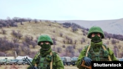 Блокирование украинской военной базы в Перевальном, архивное фото