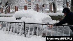 Снег в Керчи, иллюстрационное фото
