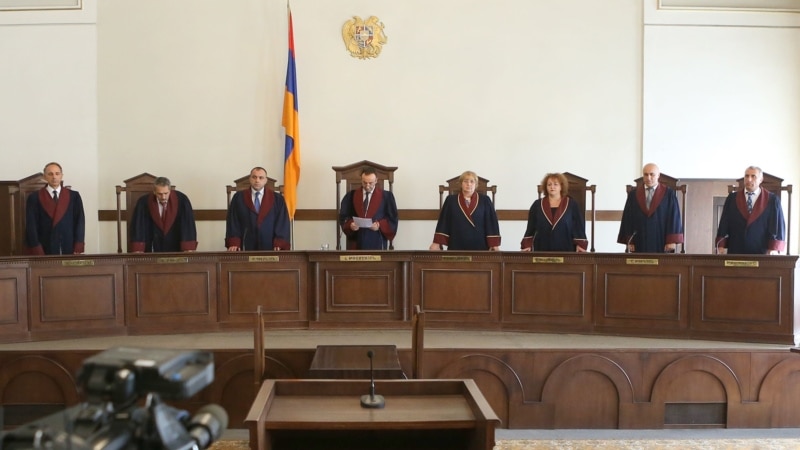 Судьи КС следят за развитием событий вокруг Грайра Товмасяна и «отреагируют при необходимости»