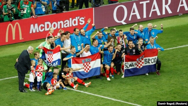 Photo Gallery:
Hrvatska u finalu: Ponos, suze i slavlje do zore