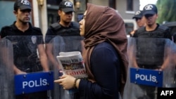 Prime Minister Binali Yildrim said on August 17 that 40,029 people have been detained in connection with the investigation and about half have been formally arrested.