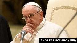 Papa obećao da će imati nultu toleranciju za seksualno zlostavljanje
