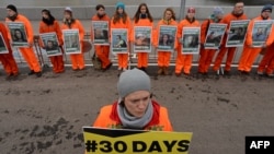 Aktivistët në mbrojtje të të arrestuarve të Greenpeace 
