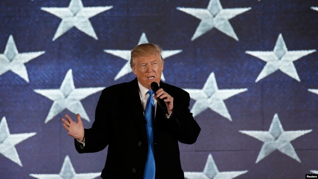 Доналд Трамп пред меморијалниот центар Ликолн во Вашингтон, 19.01.2017.
