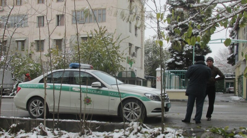 Lebapda polisiýa işgärlerine patrul ulaglaryny ilatyň hasabyna abatlamak 'maslahat berilýär’