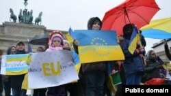 24 ноябрь Украинаның Европадагы киләчәген яклаучылар Германиядә дә җыелды