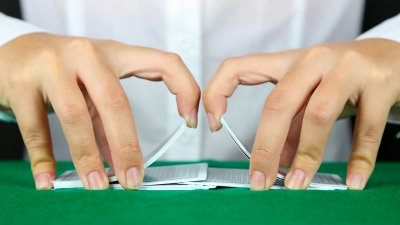 Balkanda humar oýunlarynyň meşhurlygy artýar, uly mukdarda pul ýitirip, janyna kast edýänler köpelýär’