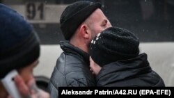 Родители вынуждены были стоять и смотреть, как погибают их дети