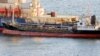 Нефтеналивной танкер "Тантал" в порту Владивостока (архивное фото)