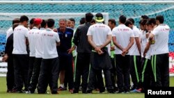 کی‌روش در میان اعضای تیم ملی فوتبال ایران در برزیل