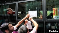 Armenia - Youth activists urge commuters to defy higher bus fares, Yerevan, 21Jul2013