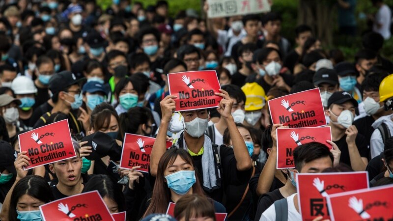 Kina Velikoj Britaniji: Ruke dalje od Hong Konga