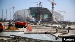 Ռուսաստան - Սոչիում կառուցվող «Ֆիշտ» օլիմպիական ստադիոնը, օգոստոս, 2013թ․