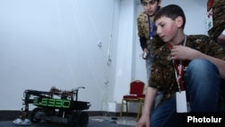 Armenia - Schoolchildren take part in a robotics contest in Yerevan, 16 April 2016.