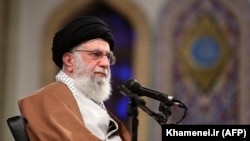 رهبر جمهوری اسلامی می‌گوید خاندان پهلوی و مجاهدین خلق «مرتباً در فضای مجازی» تشویق به اعتراض می‌کنند