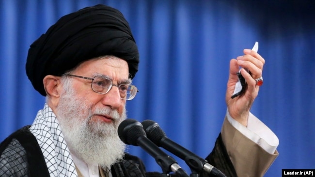 Iranian Supreme Leader Ayatollah Ali Khamenei critisizes Rouhani's government in Tehran, August 13, 2018