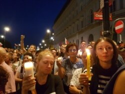 Протест проти судової реформи, що її проводить у Польщі владна партія «Право і справедливість». Варшава, липень 2017 року