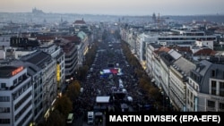 Cehia a fost una din țările europene care au sprijinit puternic, de la început, Ucraina invadată de ruși. Una din cele mai mari demonstrații a avut loc la 30 octombrie 2022, la Praga.