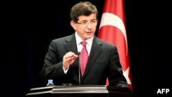 Турскиот министер за надворешни работи Ахмет Давутоглу. 