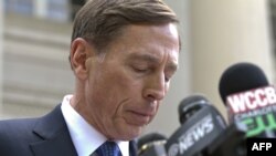 Ish-shefi i CIA-s, David Petraeus.