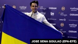 Украинани бу йил поп-қўшиқчи Меловин тамсил этмоқда.