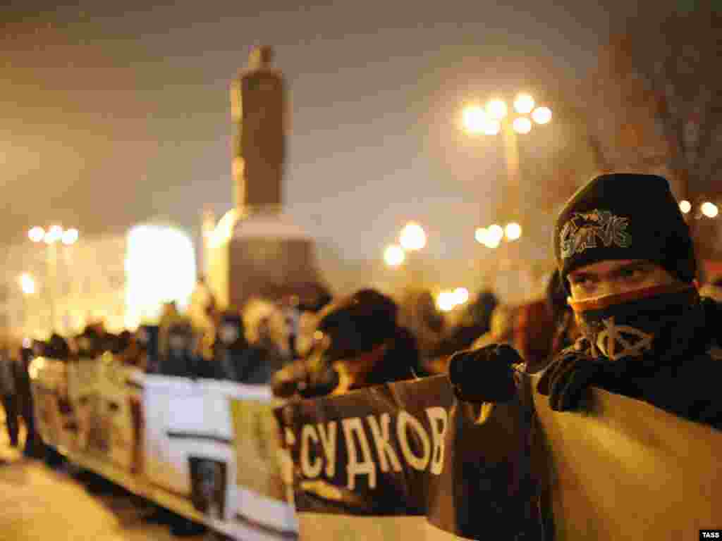 Сотні російських прихильників опозиції пройшли маршем по центру Москви 19 січня на знак протесту проти расизму та ультранаціоналізму. Photo by Aleksei Filippov for ITAR-TASS