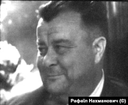 Олександр М'язь, голова колгоспу в селі Тур'я на Чернігівщині. Кадр із зйомок фільму режисера Нахмановича.