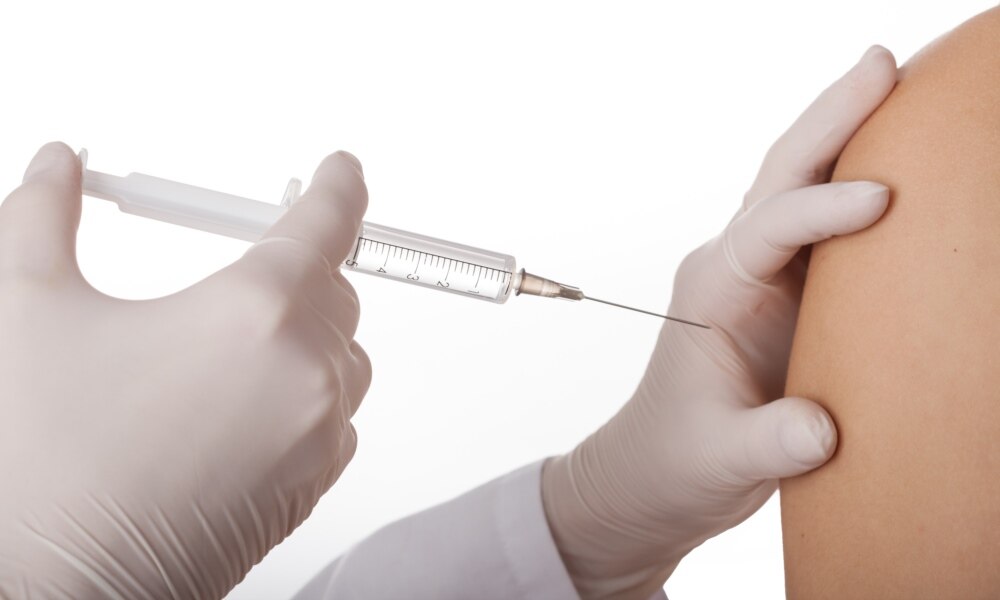 Однократной вакцинации от гриппа недостаточно