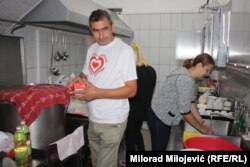 Očekivanja su da će javne kuhinje biti sve više na udaru (Foto: volonteri u Javnoj kuhinji 'Obrok ljubavi' u Banjaluci)