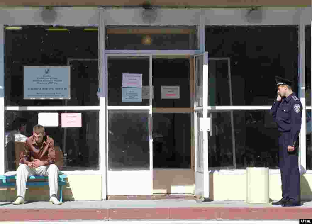 Polling stations, like this one in the Crimean capital of Simferopol, opened quietly on September 30