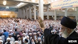 Iran's Supreme Leader Ayatollah Ali Khamenei addressing the spontaneous masses in Qom, October 21, 2010.