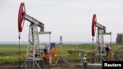 Россиядаги нефть қазиб олинувчи жойлардан бири.