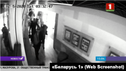 Російські громадяни в готелі під Мінськом перед затриманням, кадри телеканалу «Білорусь-1»