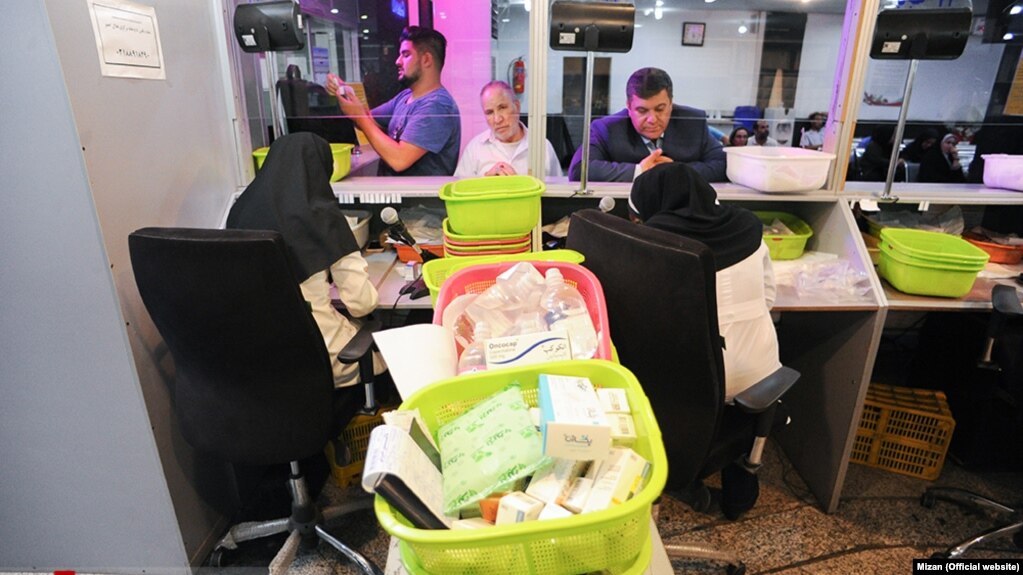 در هفته‌های اخیر گزارش‌های متفاوتی درباره تاثیر تحریم بر واردات دارو و تجهیزات پزشکی در ایران منتشر شده است 