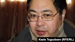 Гражданский активист Ермек Нарымбаев, подавший иск против Первого канала «Евразия».