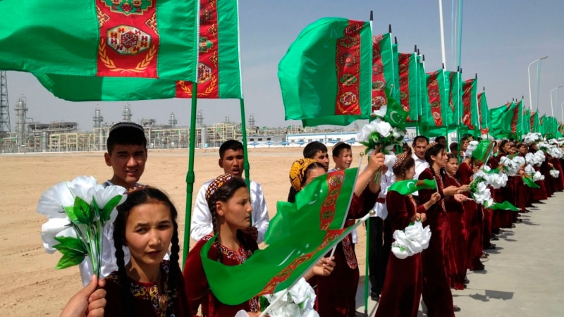 Hasabat: Türkmenistan problemalary ýaşyrmak üçin senzurany we özüni öwmegi güýçlendirýär