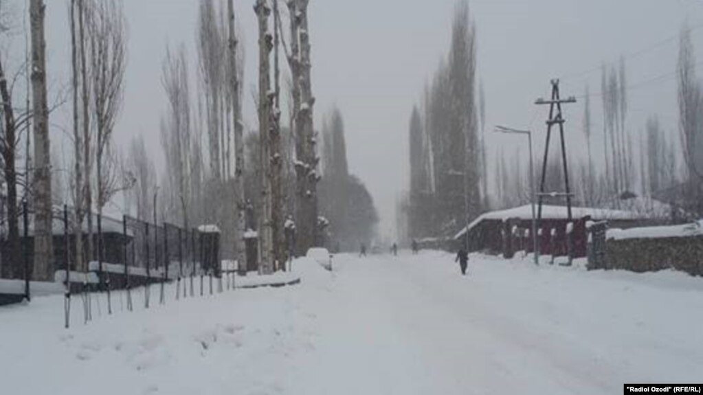 600 сомонӣ ҷарима – барои танқид аз роҳҳои пурбарфи Хоруғ