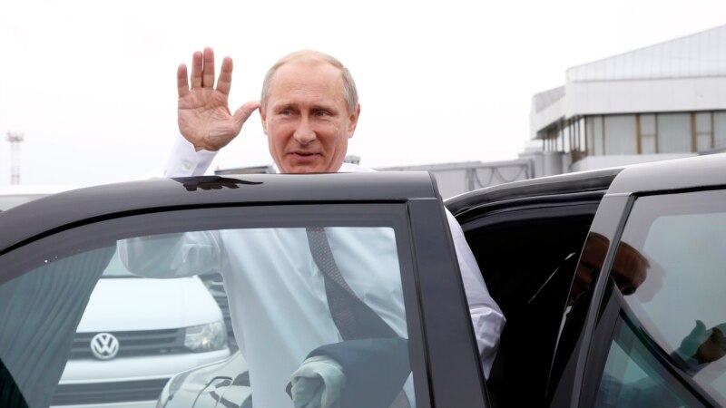 «Лимузин Путина». Мировые бренды игнорируют московский автосалон 
