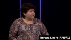 Alina Radu în studioul Europei Libere