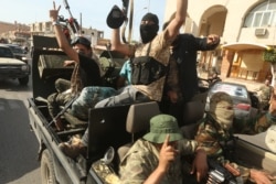 Бойцы ПНС, обороняющие Триполи от ЛНА Халифы Хафтара. Апрель 2020 года