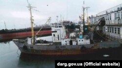 Черное море - Судно "Рыбак Херсона"