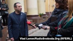 Ghenadi Korban votand in Dnipropetrovsk, 25 oct. 2015.